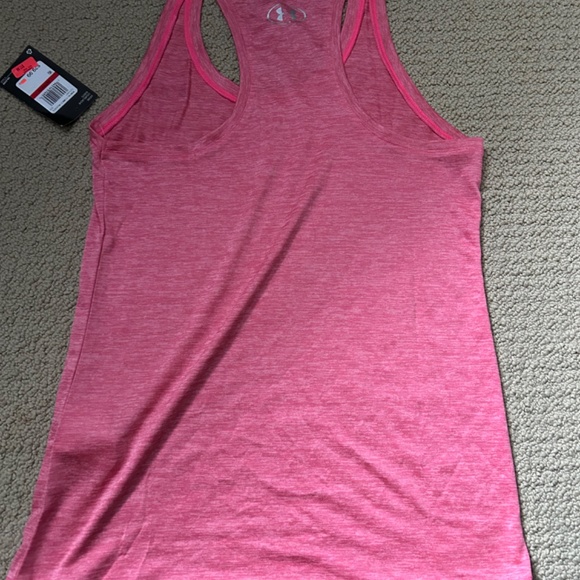 Under Armour Activewear Top - Picture 4 of 5